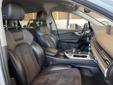 Audi Q7 3.0 TDI quattro *7SITZER*2.HAND*BI-XENON*AHK*