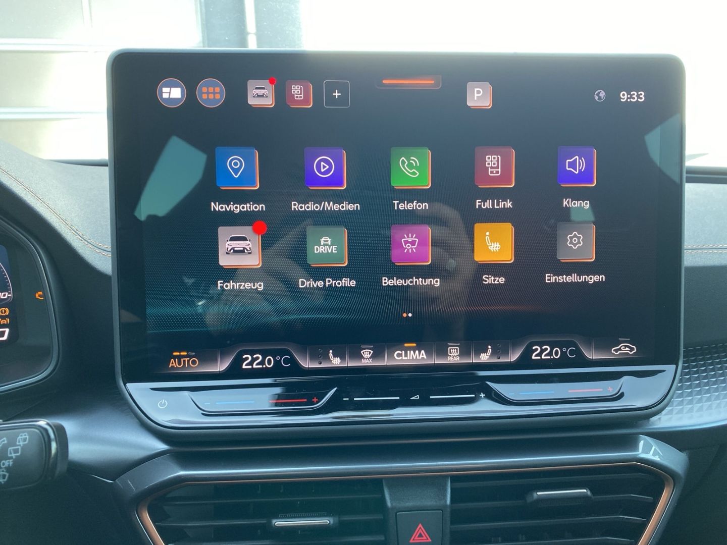 Fahrzeugabbildung CUPRA Leon Sportstourer 4Drive VZ*NAVI*MATRIX-LED*SHZ*