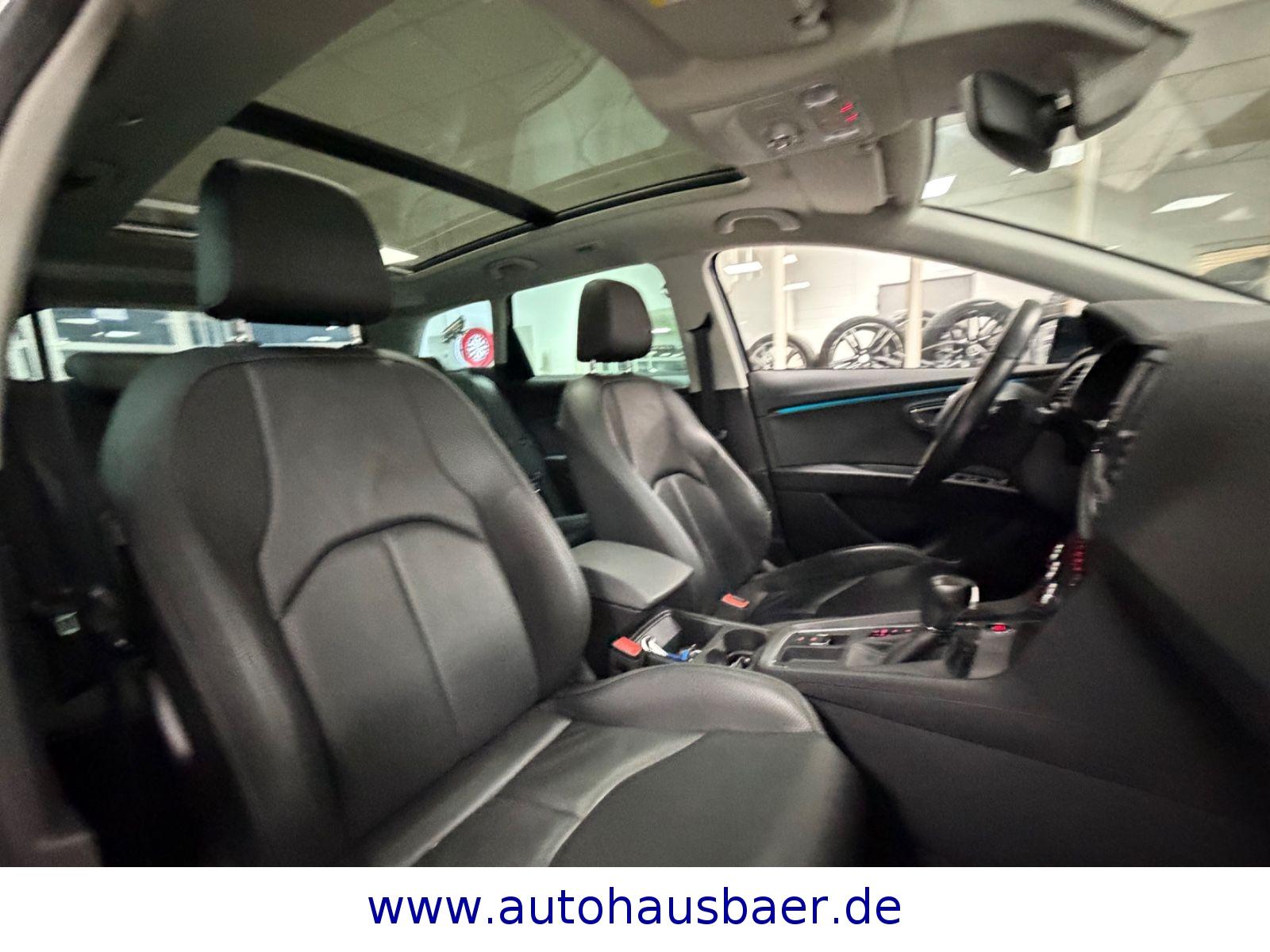 Seat Leon ST Xcellence PANO*VOLL LED SCHEINWERFER
