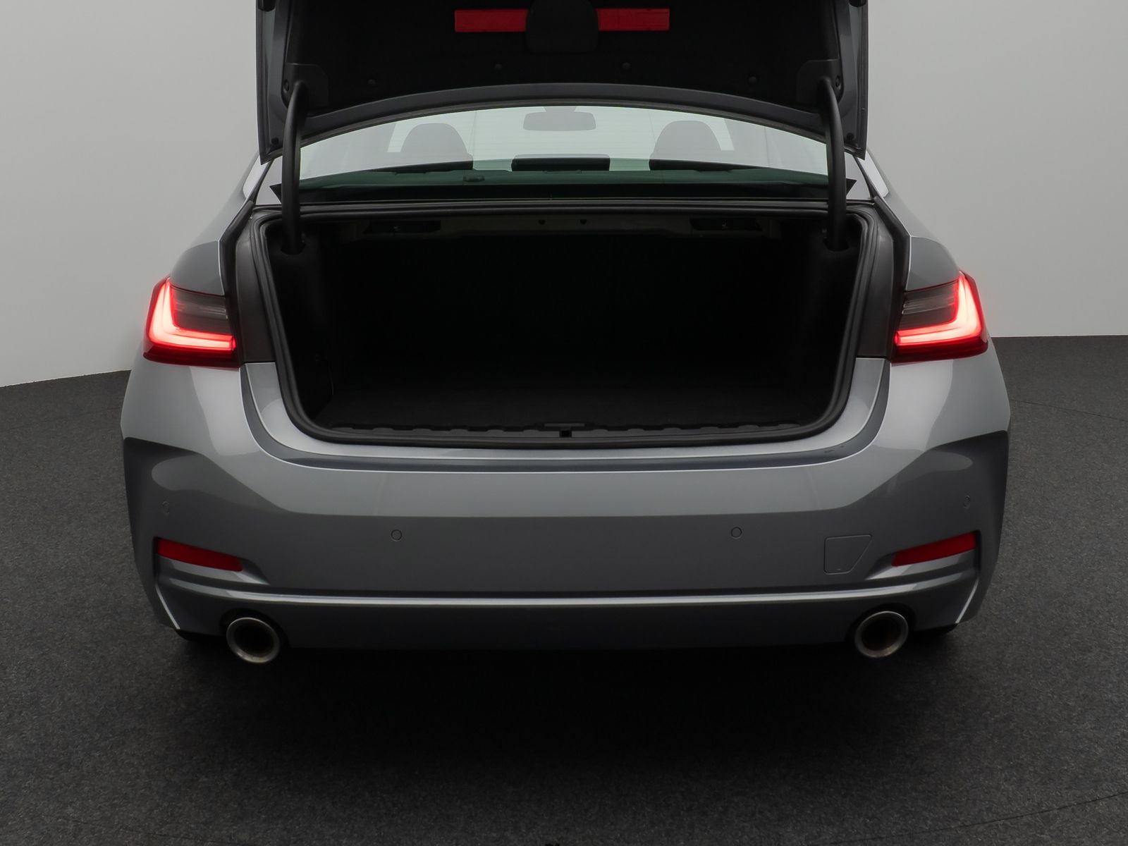 Fahrzeugabbildung BMW 320e DAB HUD Komfort LED Sport Stop&Go 17Zoll