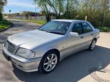 Mercedes-Benz C 240 ELEGANCE - silberne Mercedes-Benz C 240