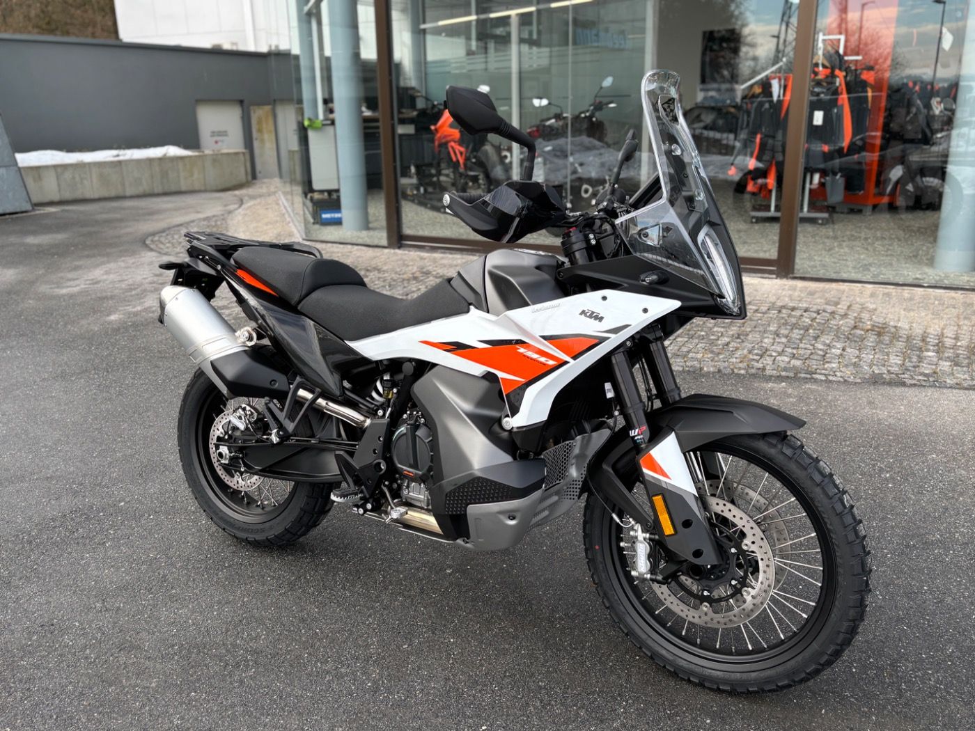 Fahrzeugabbildung KTM 790 Adventure 2026 Tech Pack inclusive beide Far