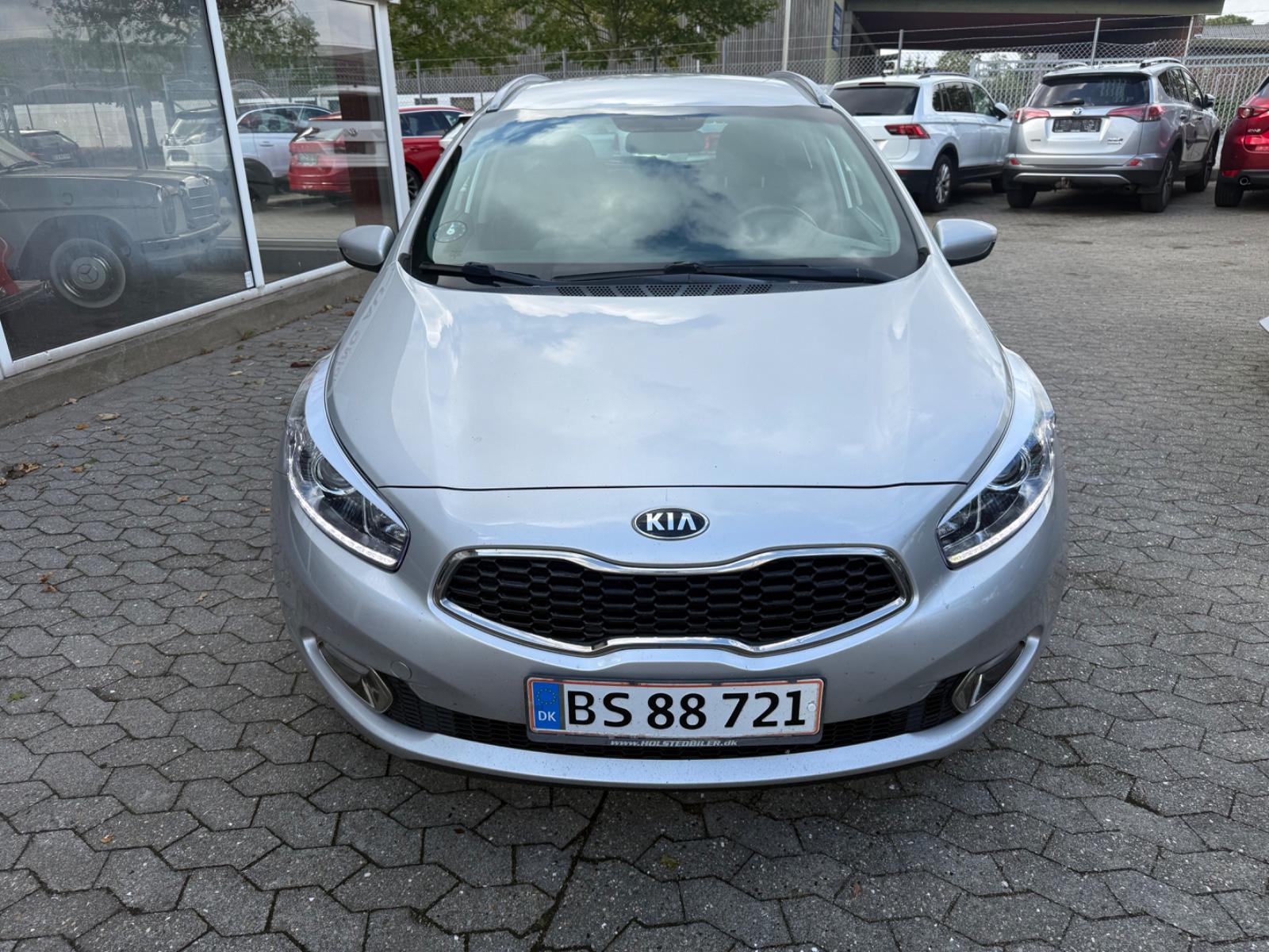 Kia cee'd 2015 — photo 8