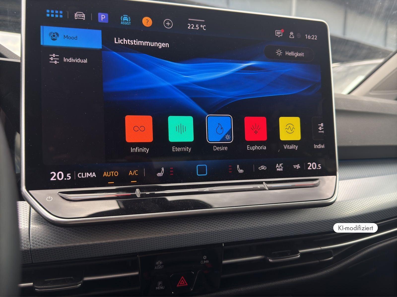 Volkswagen Golf VIII GOAL 1.5 eTSI DSG IQ.LIGHT NAVI AHK RE, миниатюра 22