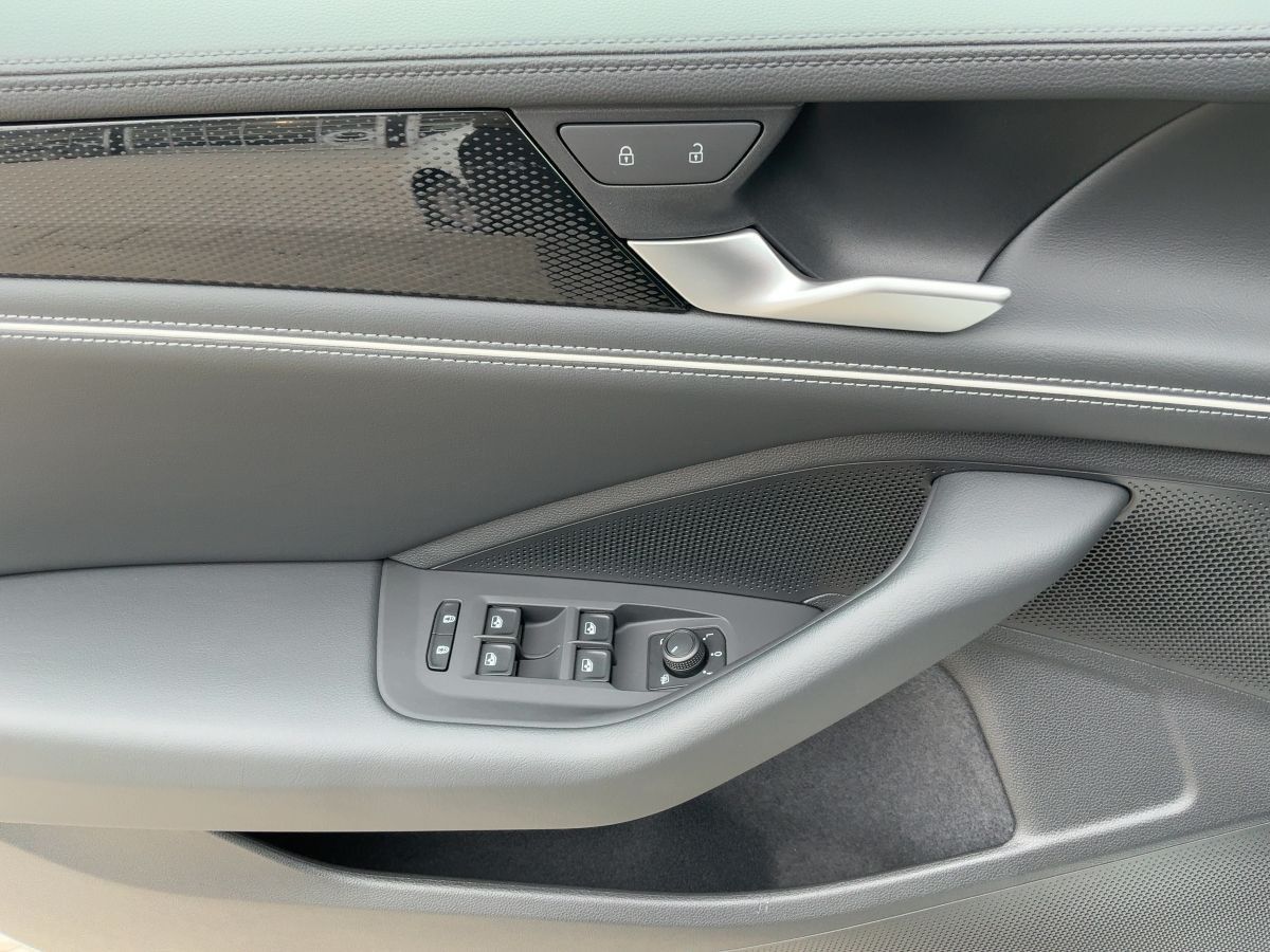 Volkswagen Passat Variant - Bild 15