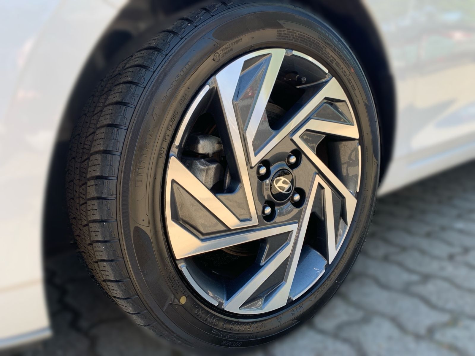 Fahrzeugabbildung Hyundai i20 1.0 T-GDI 7-DCT Trend LED Komfort