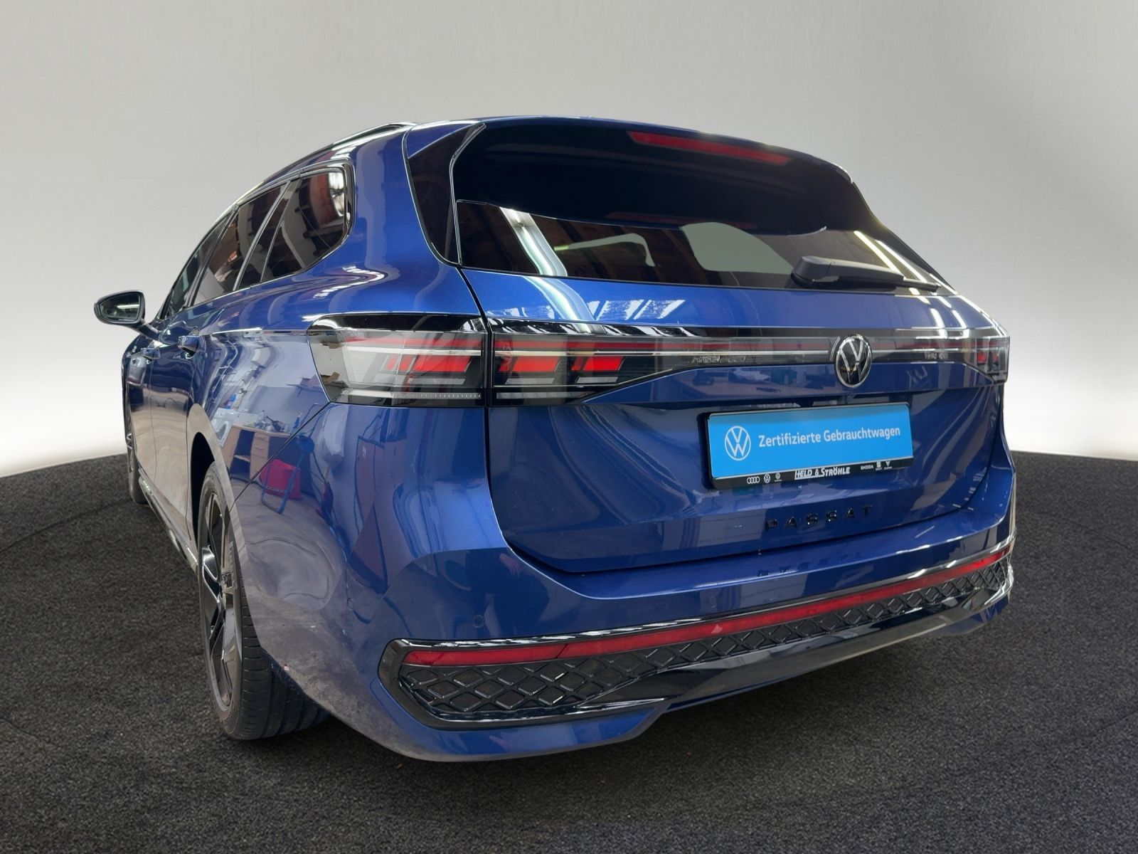 Volkswagen Passat Variant R-LINE 2.0 TDI DSG 4M foto 3