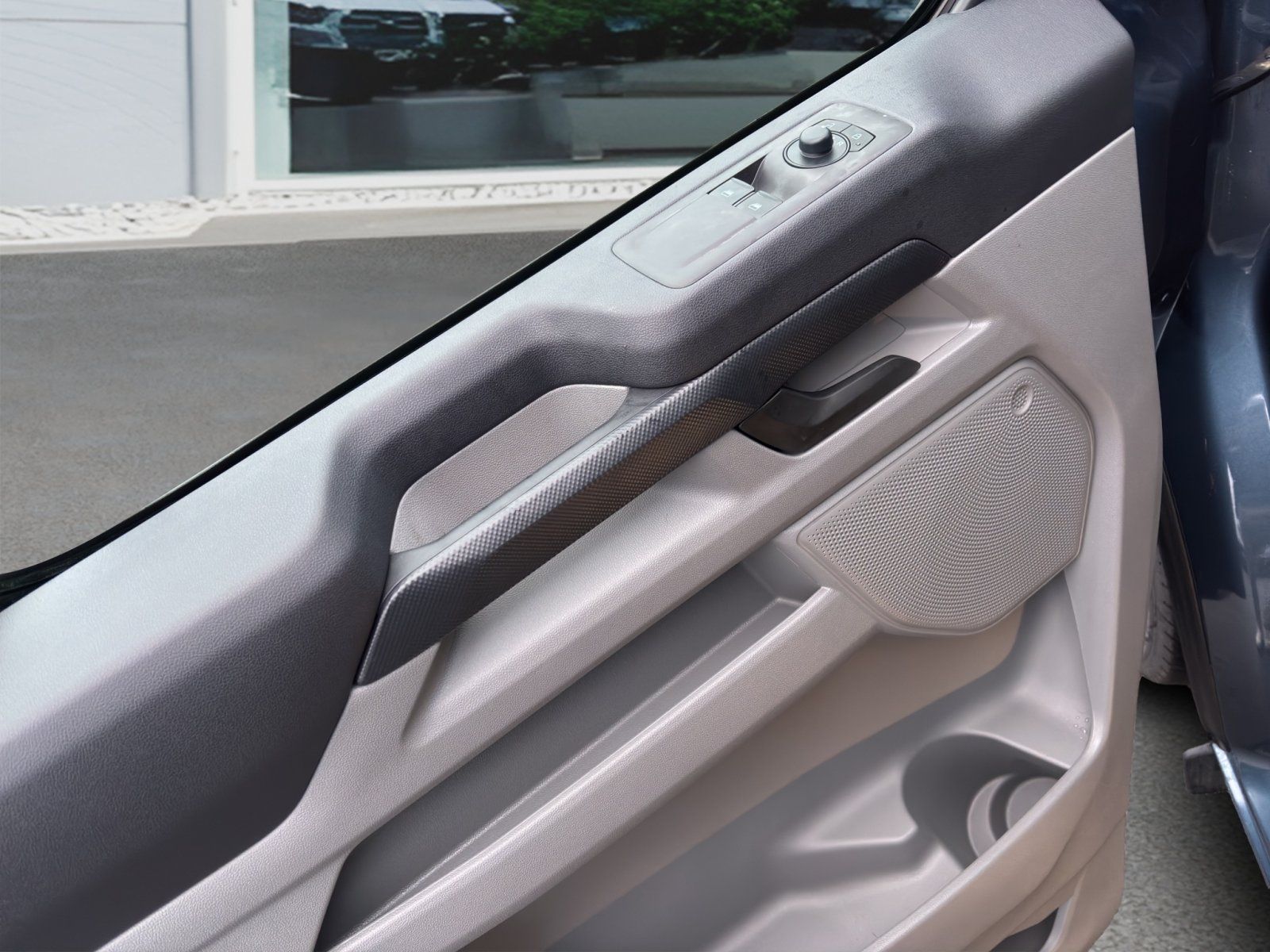 Fahrzeugabbildung Ford Transit Custom 320 L1 FWD Trend