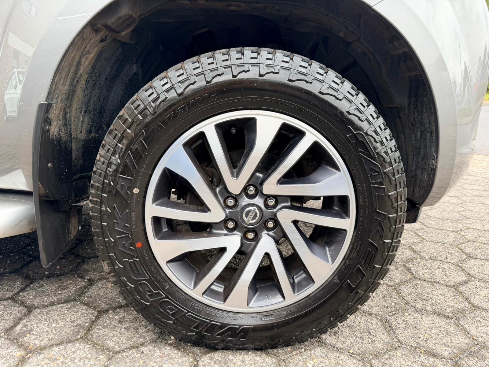 Nissan NP300 Tekna Double Cab4x4/RostFrei/360Kam