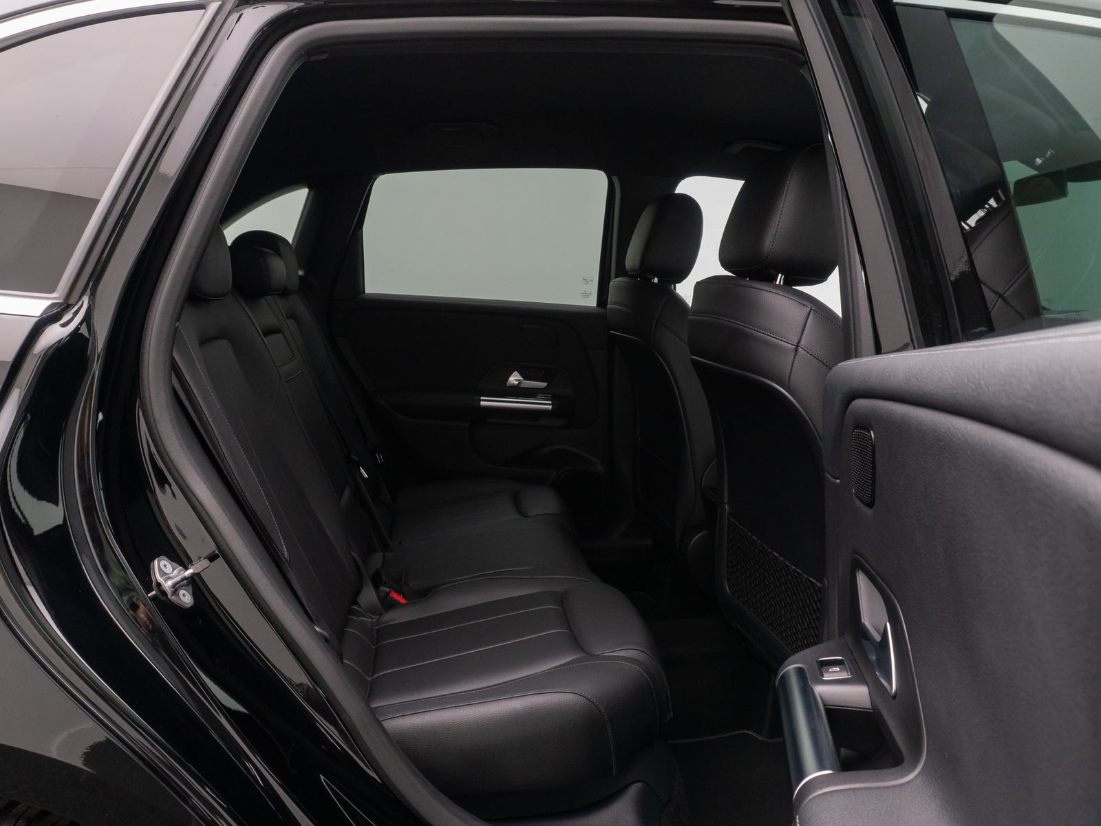 Fahrzeugabbildung Mercedes-Benz B 180 Kamera SoundSys LED Navi Tempomat Komfort