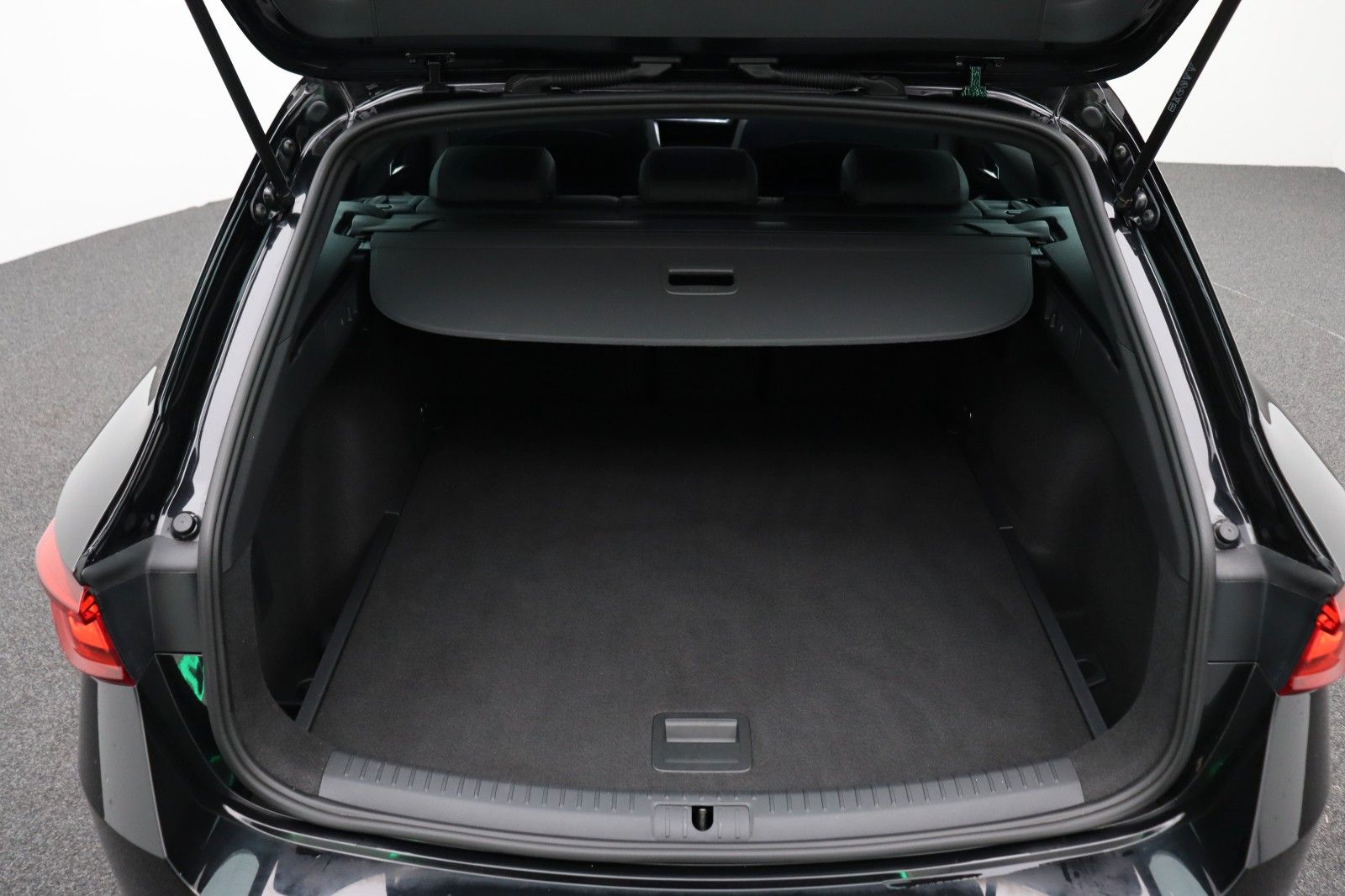 Fahrzeugabbildung SEAT Leon Sportstourer 1.5 FR