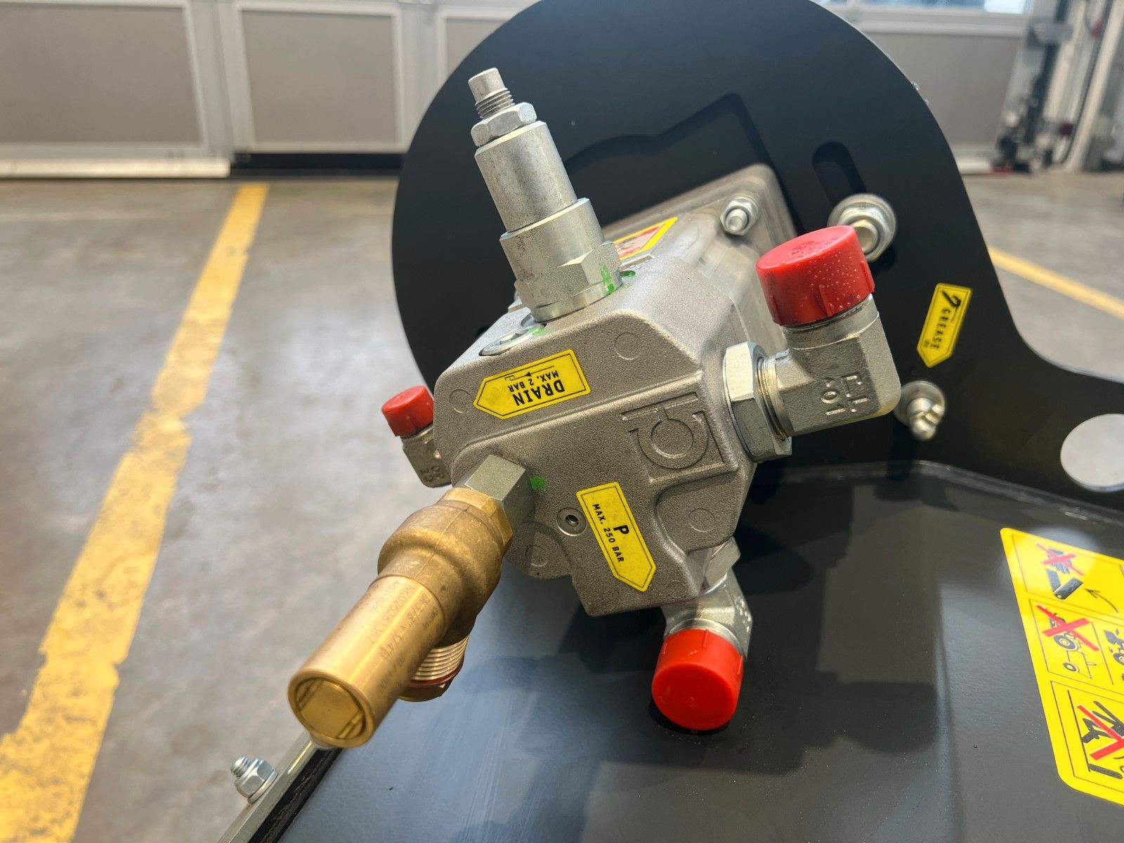 Fahrzeugabbildung Andere Seppi M. H3 105 / Schlegelmulcher 2-5to lagernd!