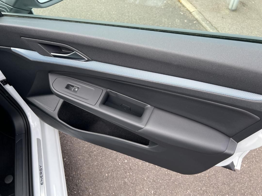 Fahrzeugabbildung Volkswagen Golf Life Energy,GJR,Climatronic,LM-Felgen ,App