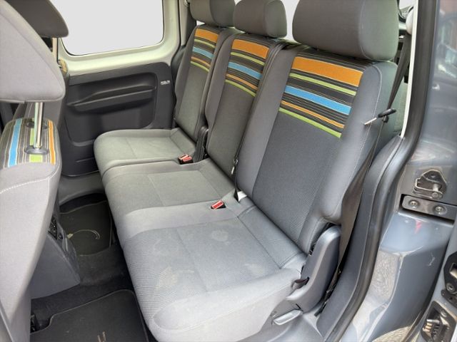 Fahrzeugabbildung Volkswagen Caddy Maxi Rollstuhlrampe 7 Sitzer