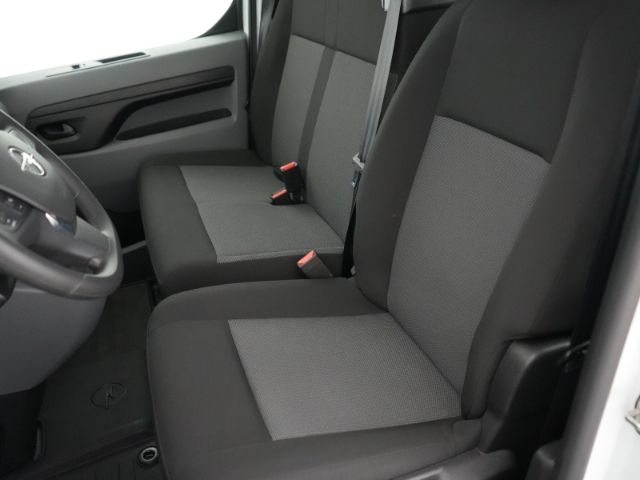 Vivaro C KOMBI M CDTI 9-SITZER+NAVI+SCHIEBETÜR+B