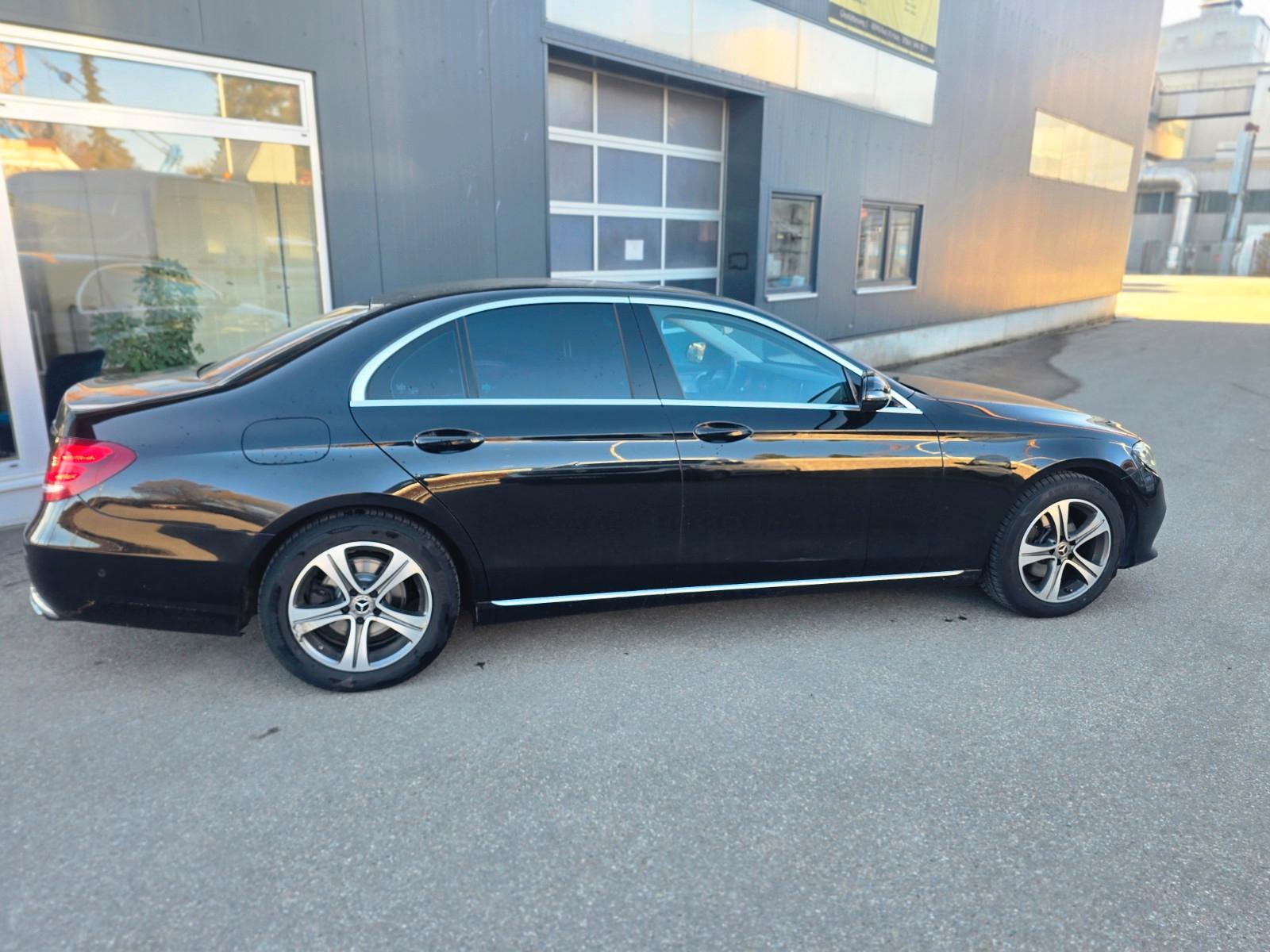 Mercedes-Benz E 220 E Limousine E 220 d-Autom-Navi-teilleder