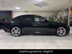 ALFA ROMEO Giulia 2.0 Turbo 16V Veloce Q4/ACC/CAM/NAVISHZ!