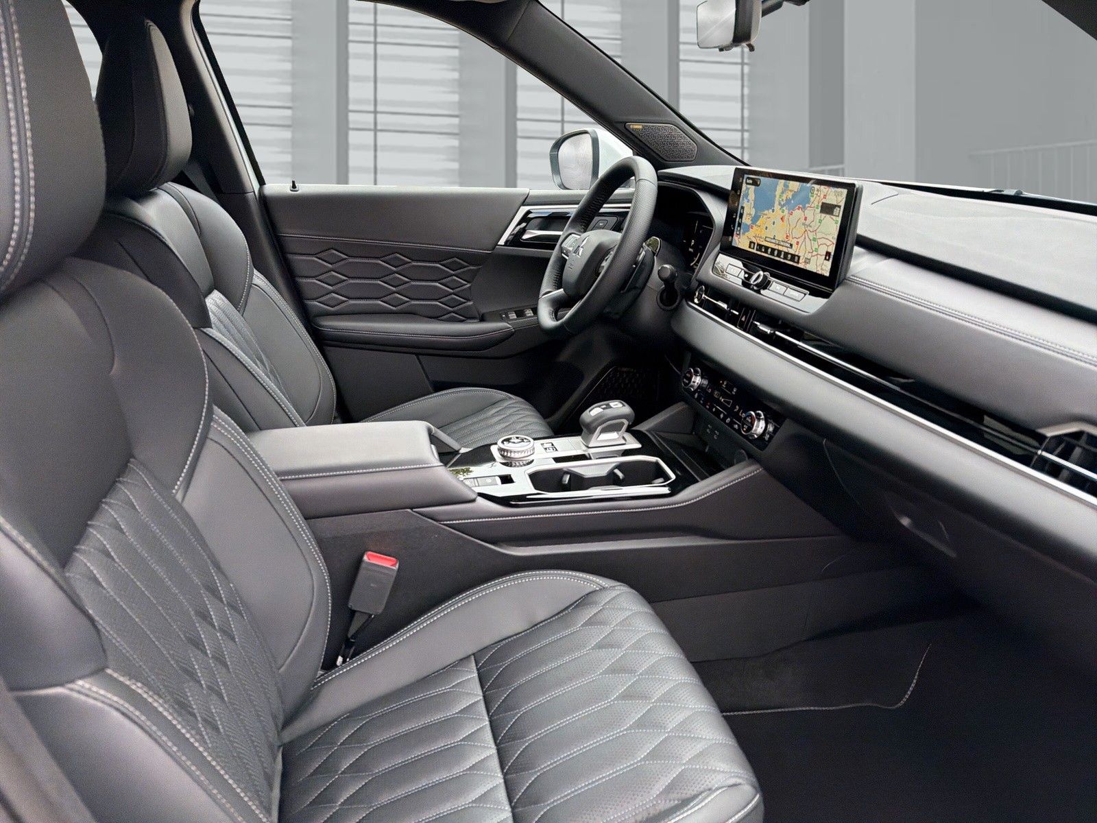 Mitsubishi Plug-in Hybrid Outlander - Bild 16