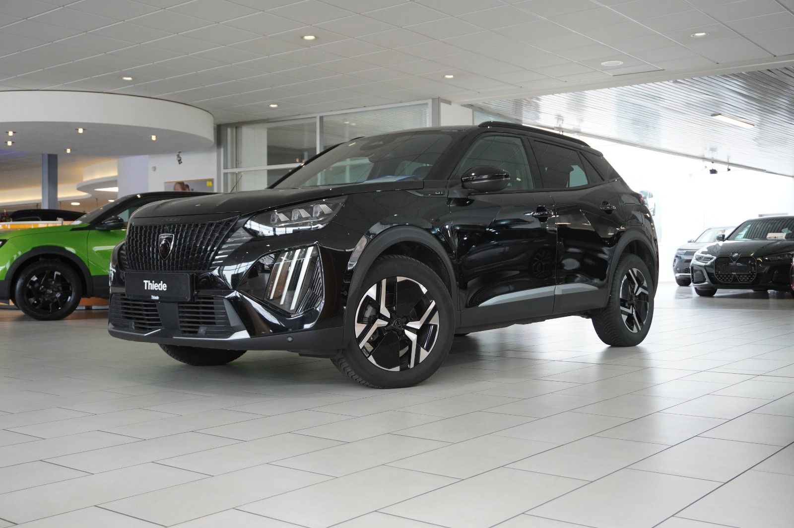 Fahrzeugabbildung Peugeot 2008 1.2 HYBRID GT E-DSC NAVI/LED/KAMERA/SPORT
