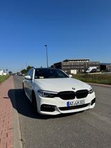 BMW 530d Touring M-Sportpaket  - mit Diesel-Antrieb: Weiß, Kombi, Sportpaket