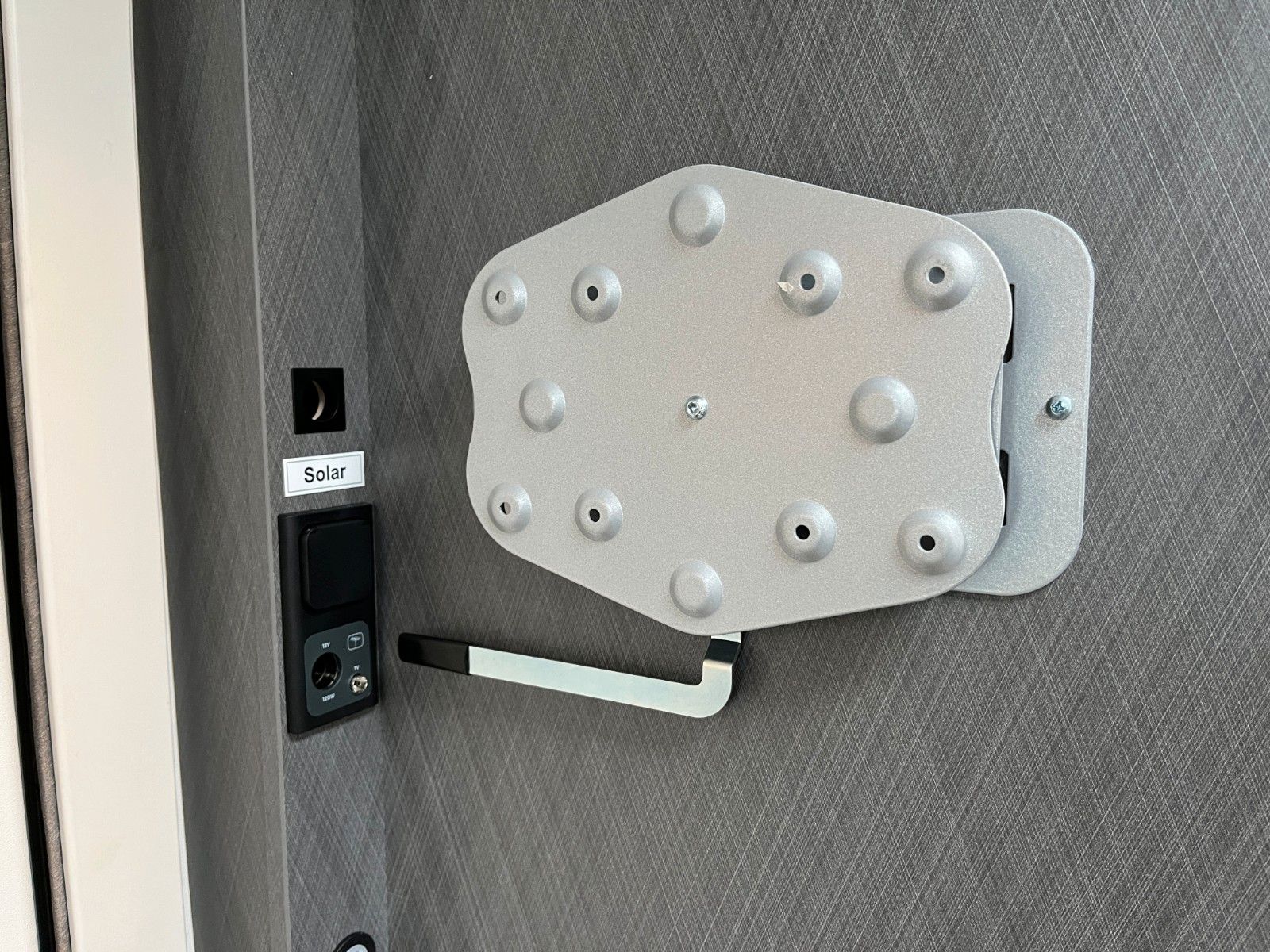 Fahrzeugabbildung Etrusco T 7.4 SB *Markise*Multimedia*Rahmenfenster