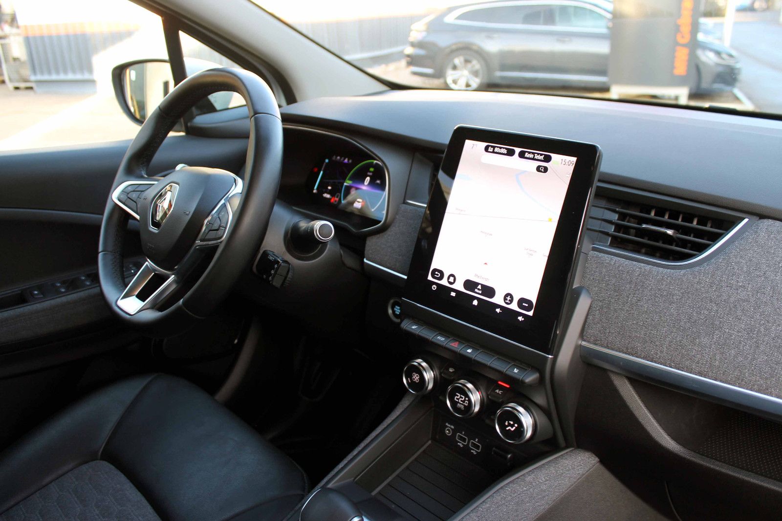 Fahrzeugabbildung Renault Zoe R135 Techno EV50 52kWh KAM PDC NAV SHZ LED