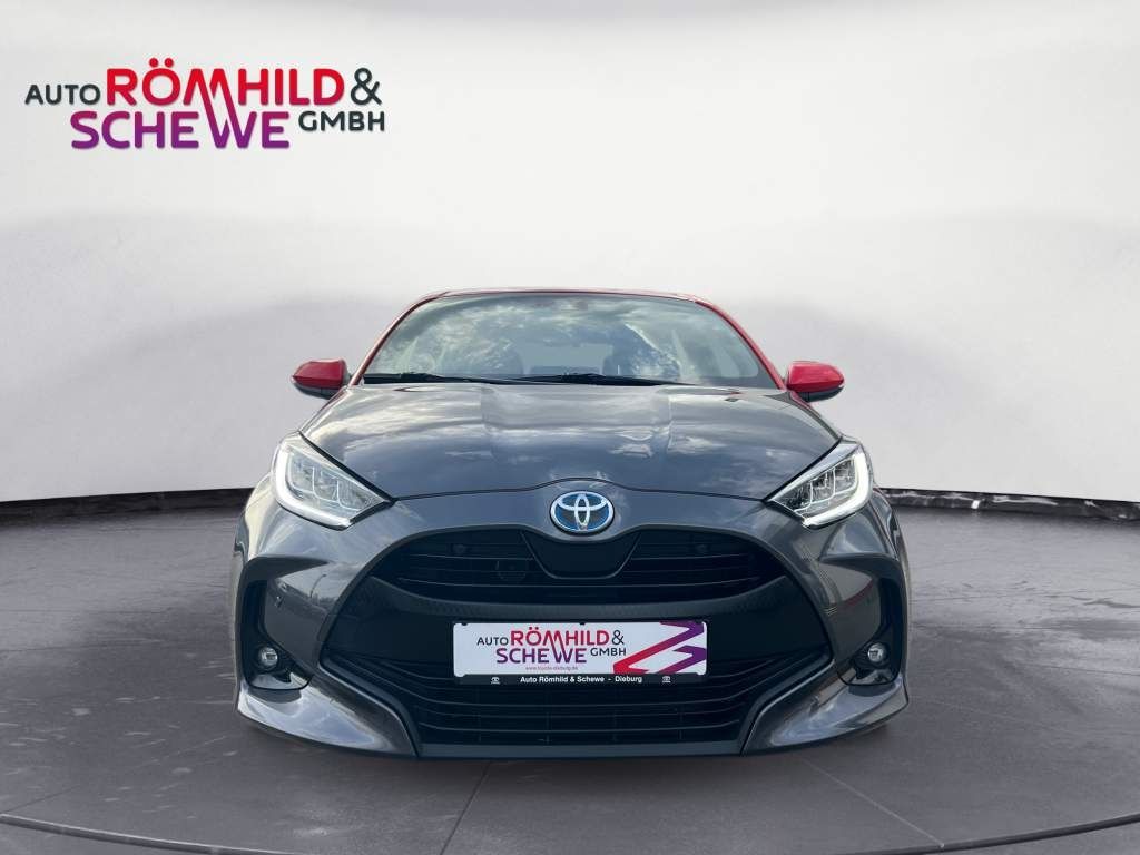 Toyota Yaris Tokyo Spirit 1,5 Hybrid Automatik Klima imagem 2