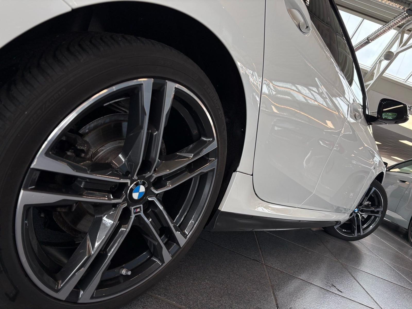 BMW 218i M Sport CarPlay Lhz. Shz. PDC HiFi 18" LMR