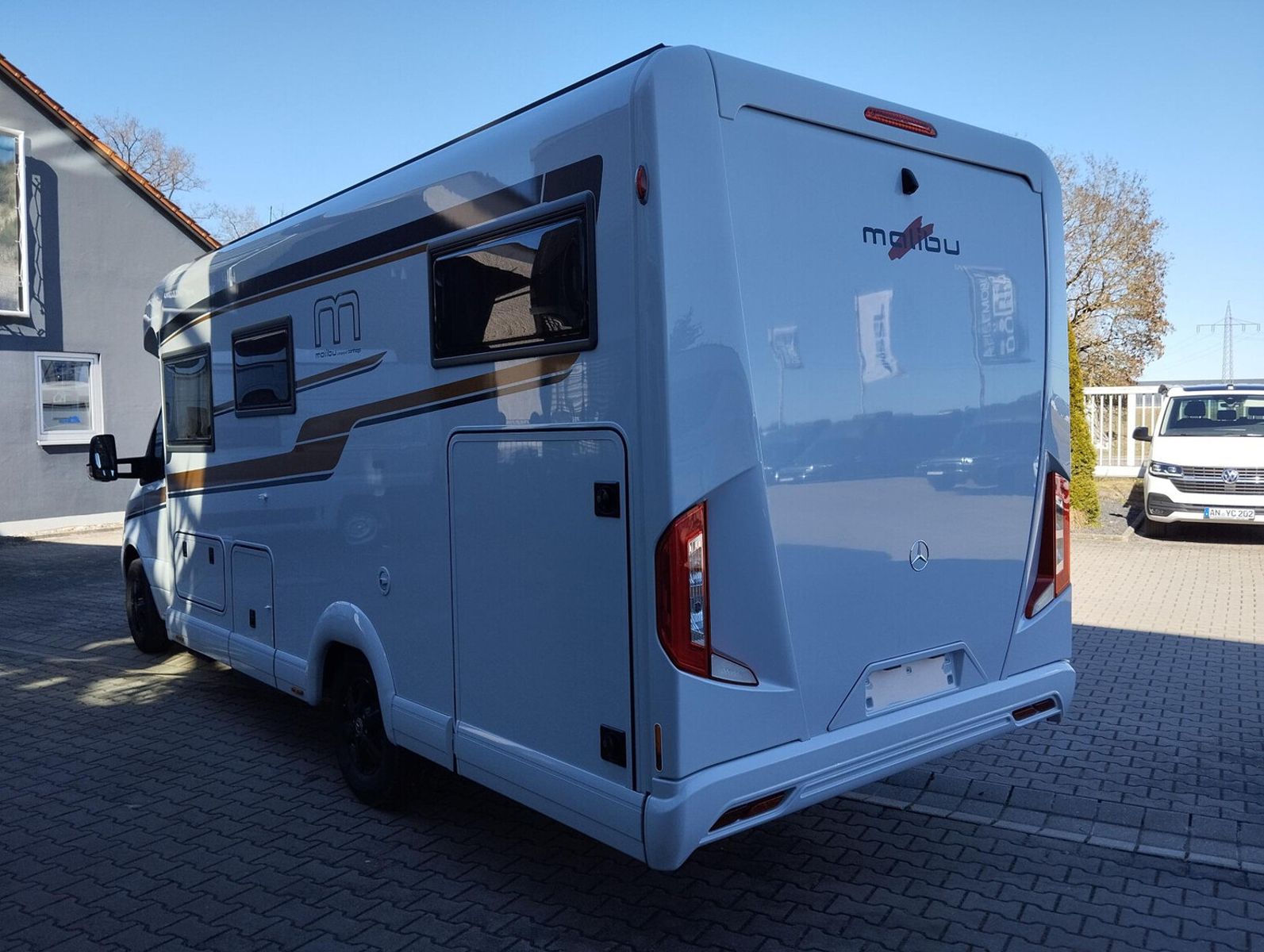 Fahrzeugabbildung Malibu T 490 RB LE comfort Mercedes,Distronic,LED,Autom