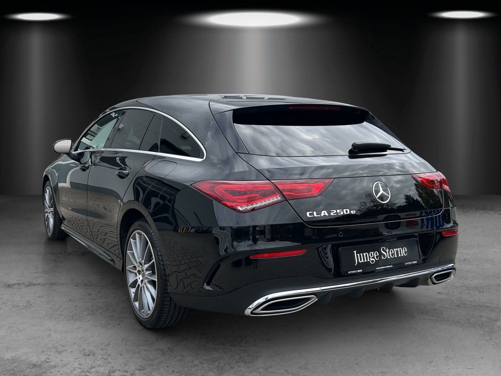 Fahrzeugabbildung Mercedes-Benz CLA250e SB AMG Pano DISTRO Busin AHK HighEndMBUX