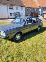 Volkswagen Passat 32B - Volkswagen Passat: 32