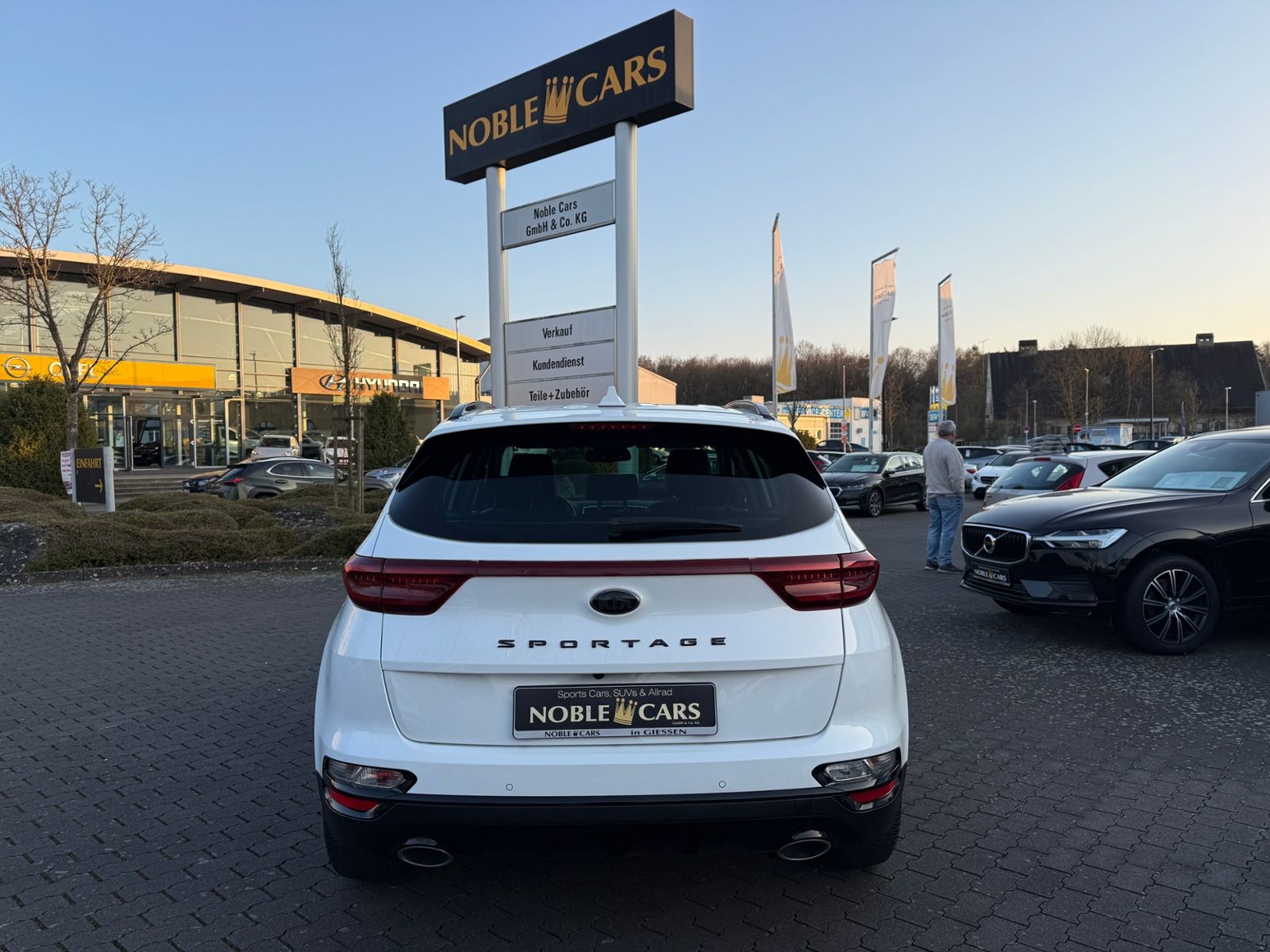 Fahrzeugabbildung Kia Sportage Black Edition KAM LED NAVI