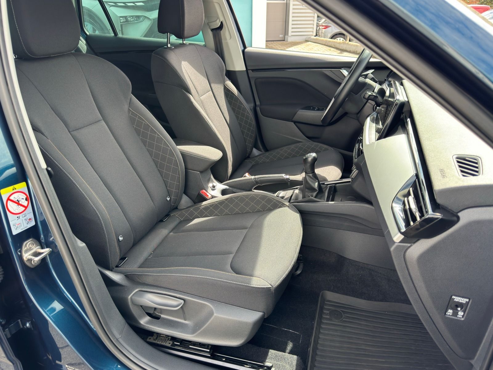 Fahrzeugabbildung SKODA Kamiq 115PS 6-Gang*RFK*LED*SMartLink*Allwetter