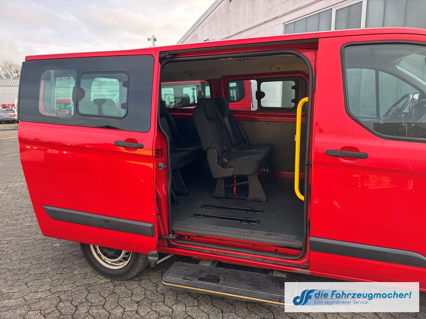 Fahrzeugabbildung Ford Transit Custom Tourneo 300 L1 *4132