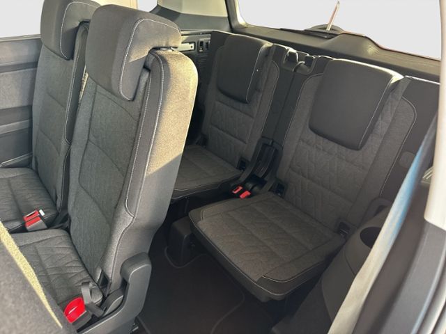 Touran MOVE 1.5 TSI DSG R-LINE REAR VIEW EL. HEC