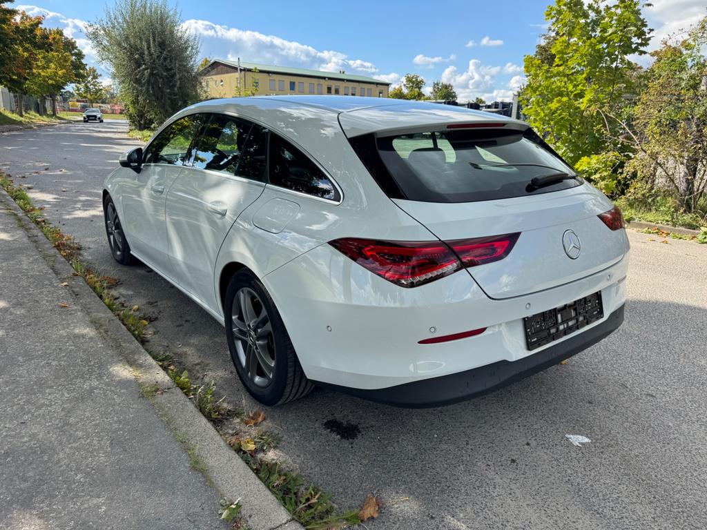 Mercedes-Benz CLA 200 Shooting Brake