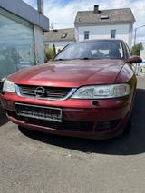 Opel Vectra 2.2 DTI - - rote Opel Vectra