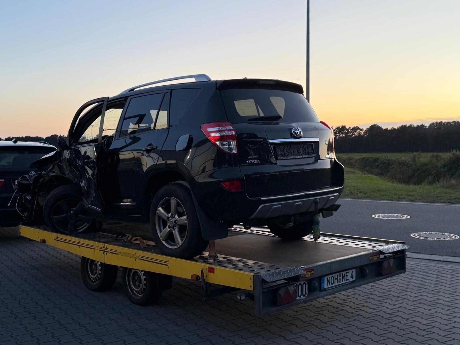 Toyota RAV4 2012 — photo 13