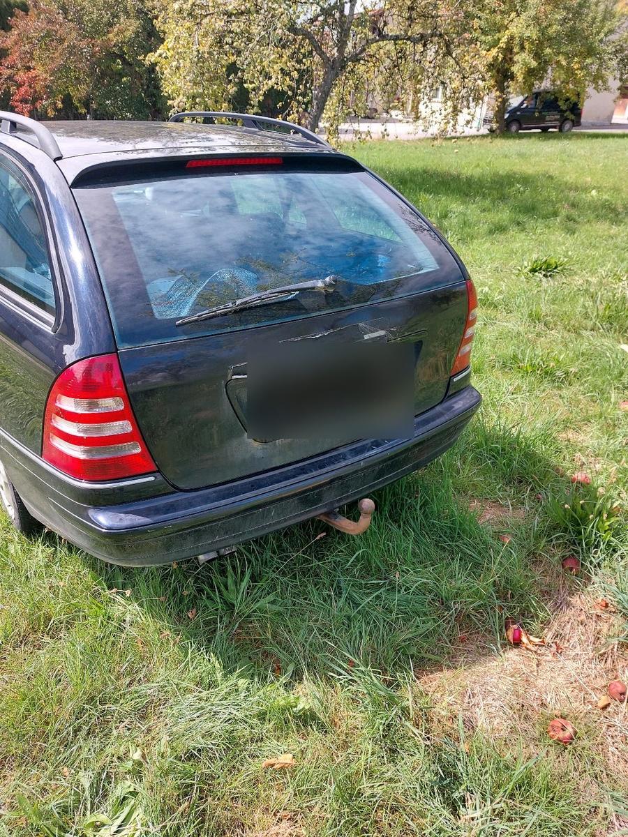 Mercedes-Benz C220 2005 — photo 11