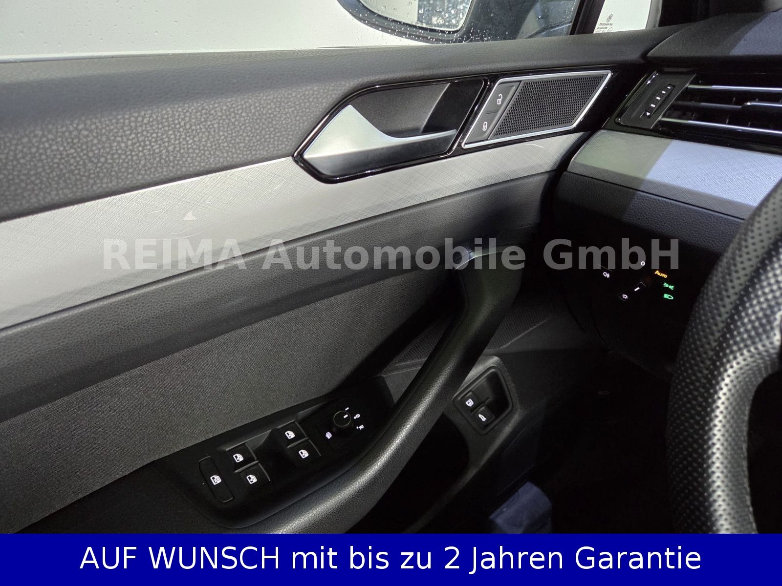 Fahrzeugabbildung Volkswagen Passat Variant 1,4i GTE Hybrid, Massage, LED