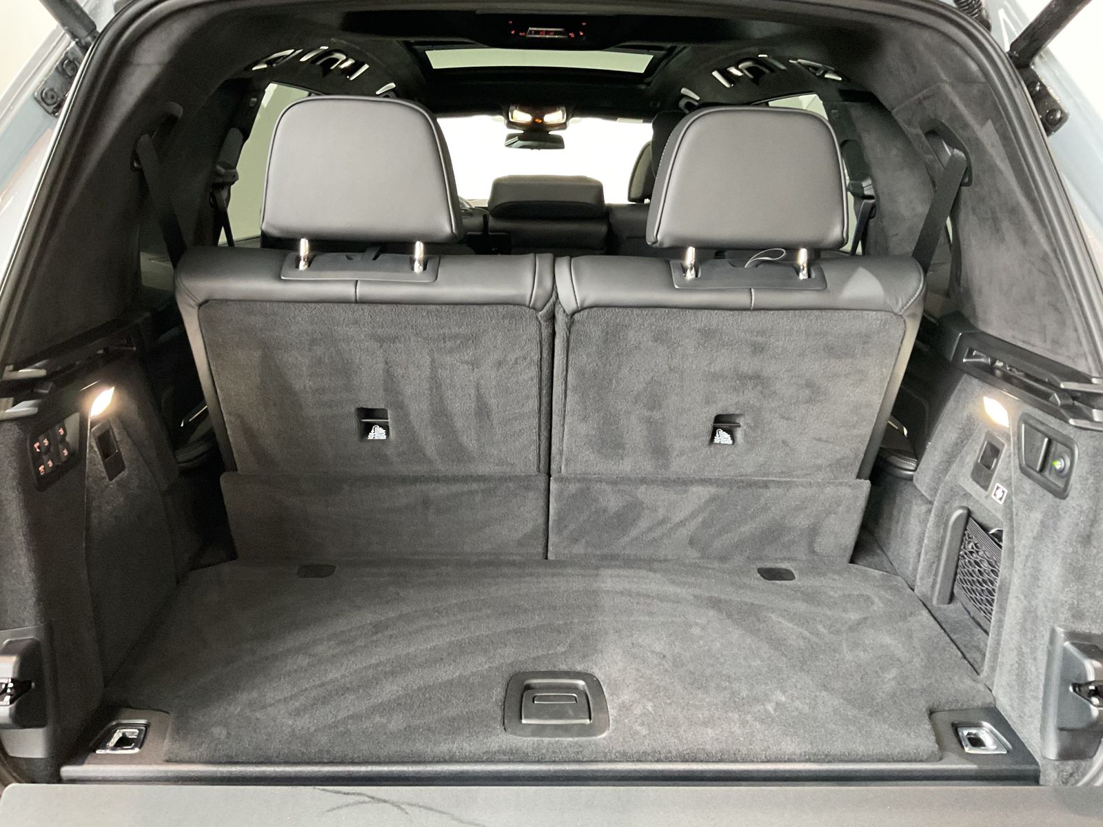 Fahrzeugabbildung BMW X7 M60i | Sitzbelüftung | Sky Lounge | Bowers &