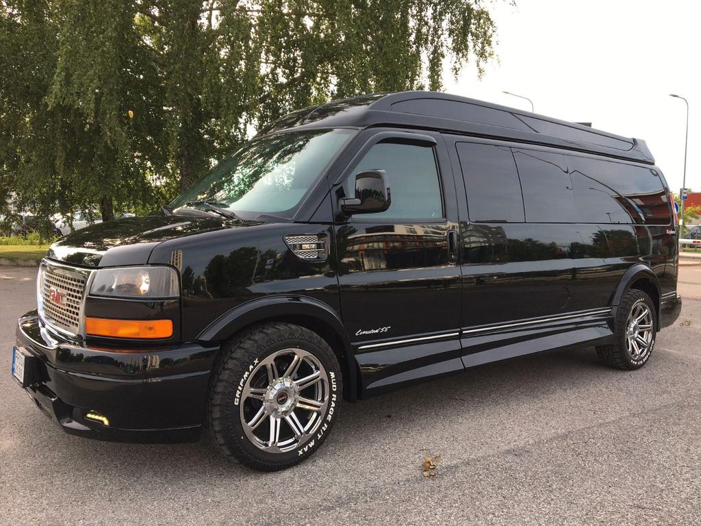 GMC Savana