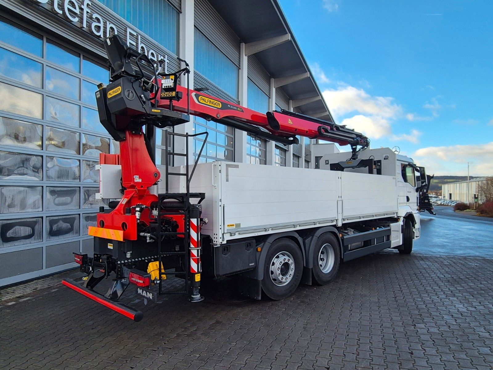 Fahrzeugabbildung MAN TGS 26.470 6x2-4 LL Baustoff Palfinger PK20.501L