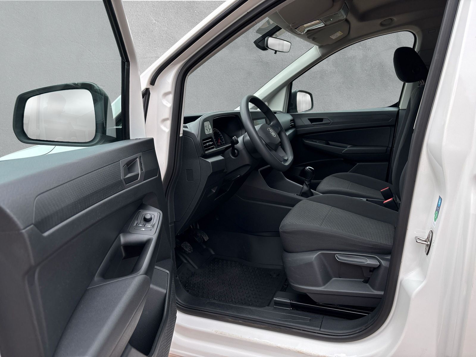 Fahrzeugabbildung Volkswagen Caddy Cargo 2.0 TDI PDC vo. + hi.