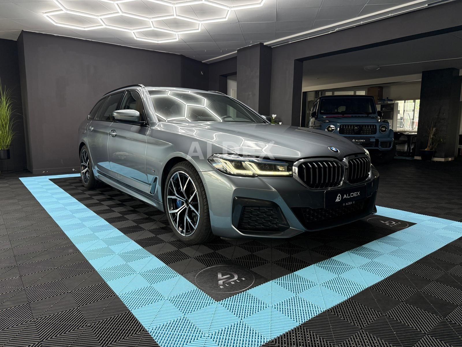 BMW 530d Touring M SPORT°PANO°AHK°LASER°H&K°LEDER°