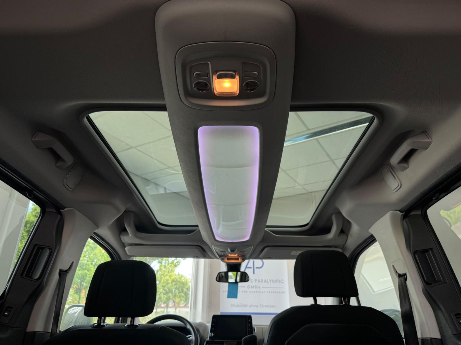Citroën Berlingo 1.2 Shine M Behindertengerecht-Rampe