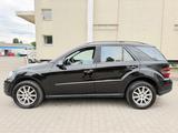 Mercedes-Benz ML 320 CDI 4MATIC * Navi * Bi-Xenon * AHK * - Mercedes-Benz ML 320 in Berlin