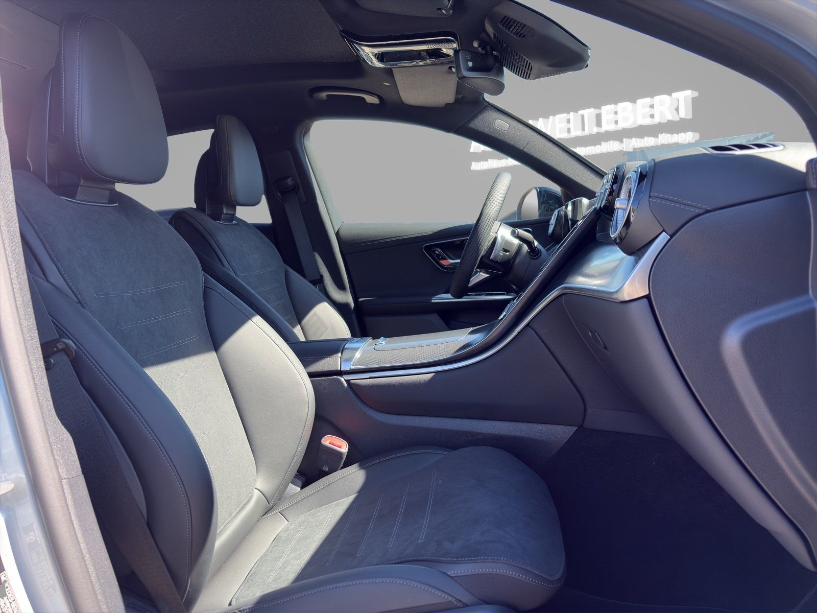 Fahrzeugabbildung Mercedes-Benz GLC 300 d 4M AMG 360° DIG.LIGHT AHK PSD Burmest