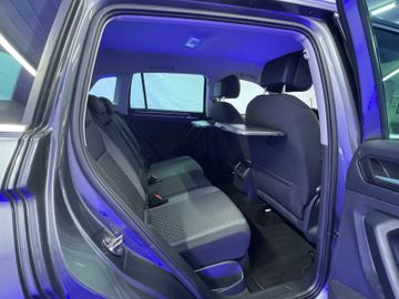 Volkswagen Tiguan - 12