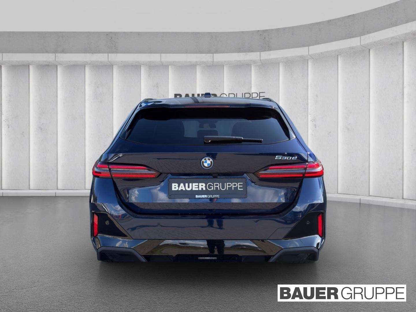 BMW 530 e M Sport Touring Park-Assistent Sportpaket 